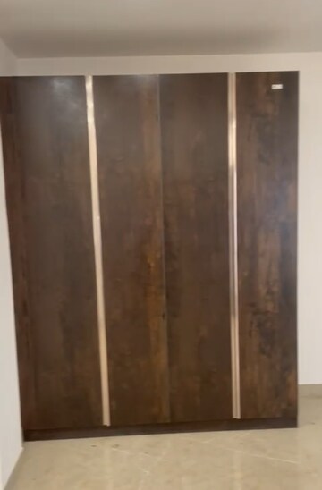 Furnished Amenities in 3 BHK Builder Floor at Sector 21c – for Sale