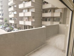2 BHK Apartment For Sale in Pyramid Pride