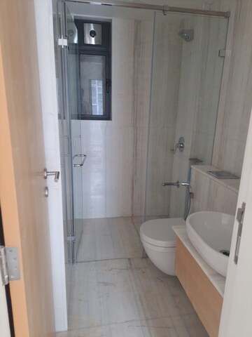 Bathroom in 4 BHK Apartment at Lodha Bellissimo, Mahalaxmi – for Sale