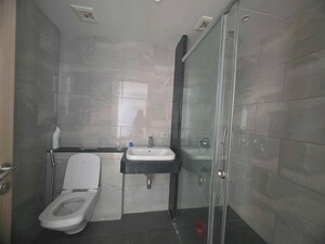 Bathroom in 4 BHK Apartment at Rustomjee Crown, Prabhadevi – for Rent