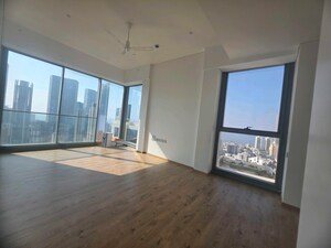 Room in 4 BHK Apartment at Rustomjee Crown, Prabhadevi – for Rent