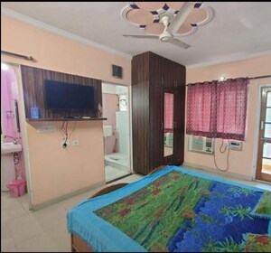 Bedroom in 2 BHK Apartment at Saraswati Apartments, Gomti Nagar – for Rent
