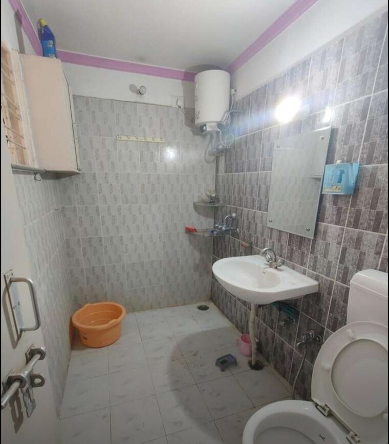 Bathroom, saraswati-apartments 2 Bedroom 1580 Sq.Ft. Apartment In Gomti Nagar Lucknow 9493890