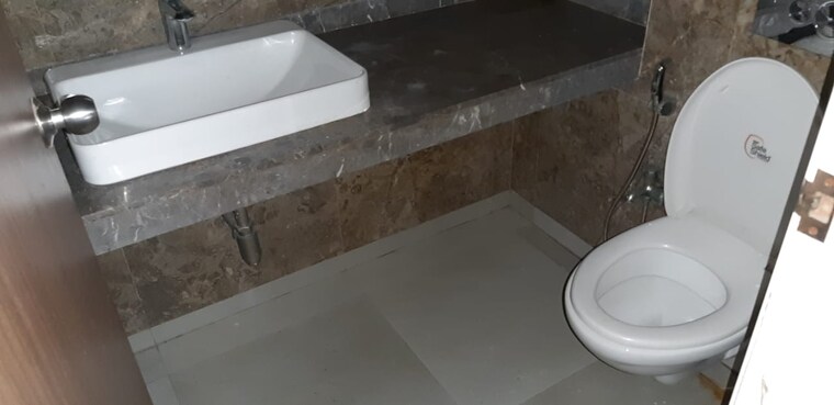 Bathroom, lnt-crescent-bay-t3 2 Bedroom 880 Sq.Ft. Apartment In Parel Mumbai 9493917