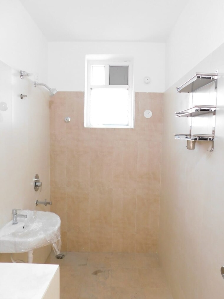 Bathroom, chilcon-mayan 3 Bedroom 1560 Sq.Ft. Apartment In Manikonda Hyderabad 9493907