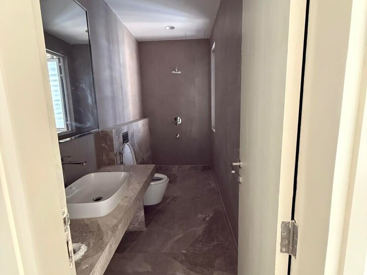 Bathroom, indiabulls-sky-forest 4 Bedroom 2901 Sq.Ft. Apartment In Lower Parel Mumbai 9493949