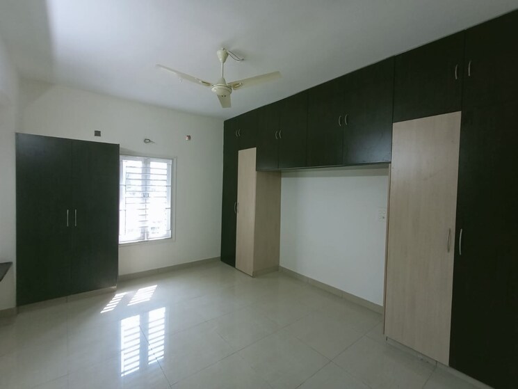 Room, syamala nagar 3 Bedroom 1545 Sq.Ft. Apartment In Syamala Nagar Guntur 9493974