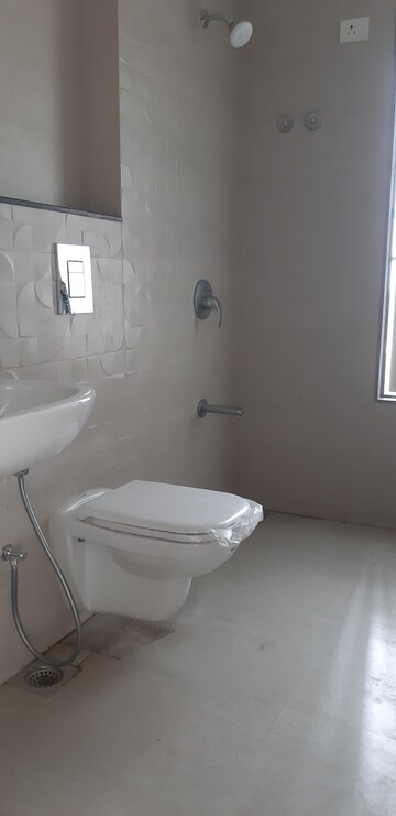 Bathroom in 2 BHK Apartment at Sona Asteria Heights, Prabhadevi – for Sale