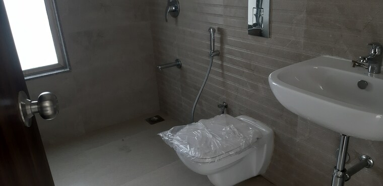 Bathroom, sona-asteria-heights 2 Bedroom 958 Sq.Ft. Apartment In Prabhadevi Mumbai 9493955