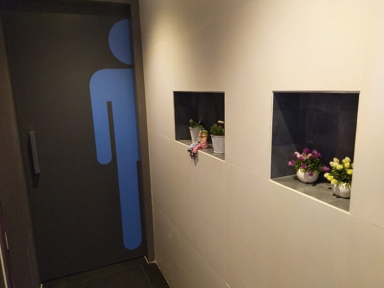 Room, real-tech-park Commercial Office Space 2350 Sq.Ft. In Vashi Sector 30a Navi Mumbai 9494002