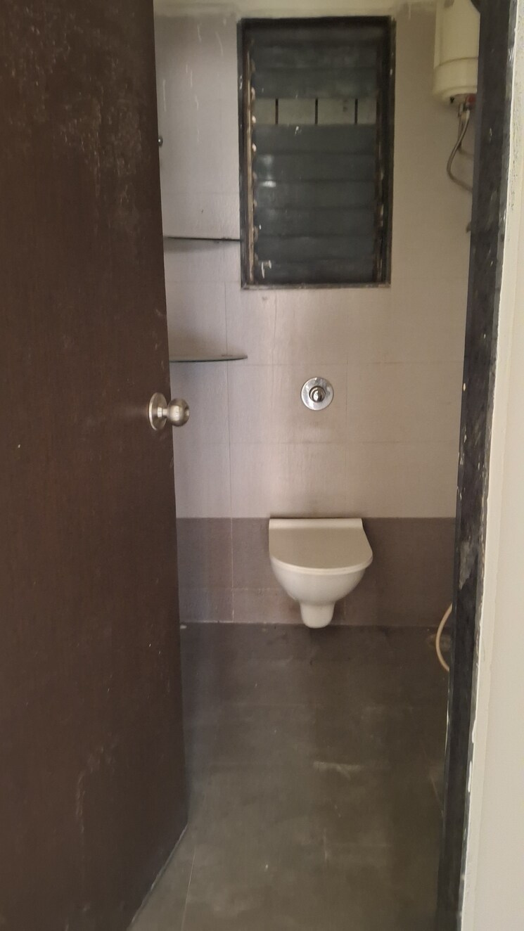 Bathroom, shreeji-aradhan 2 Bedroom 1000 Sq.Ft. Apartment In Ulwe Navi Mumbai 9494082