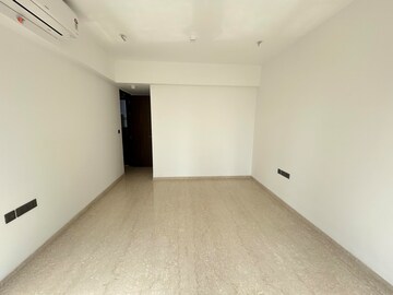 Room in 4 BHK Apartment at Lodha World Crest, Worli – for Rent