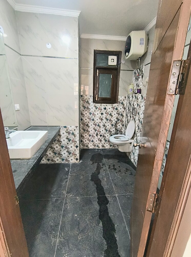 Kitchen, saket 3 Bedroom 1500 Sq.Ft. Builder Floor In Saket Delhi 9494118