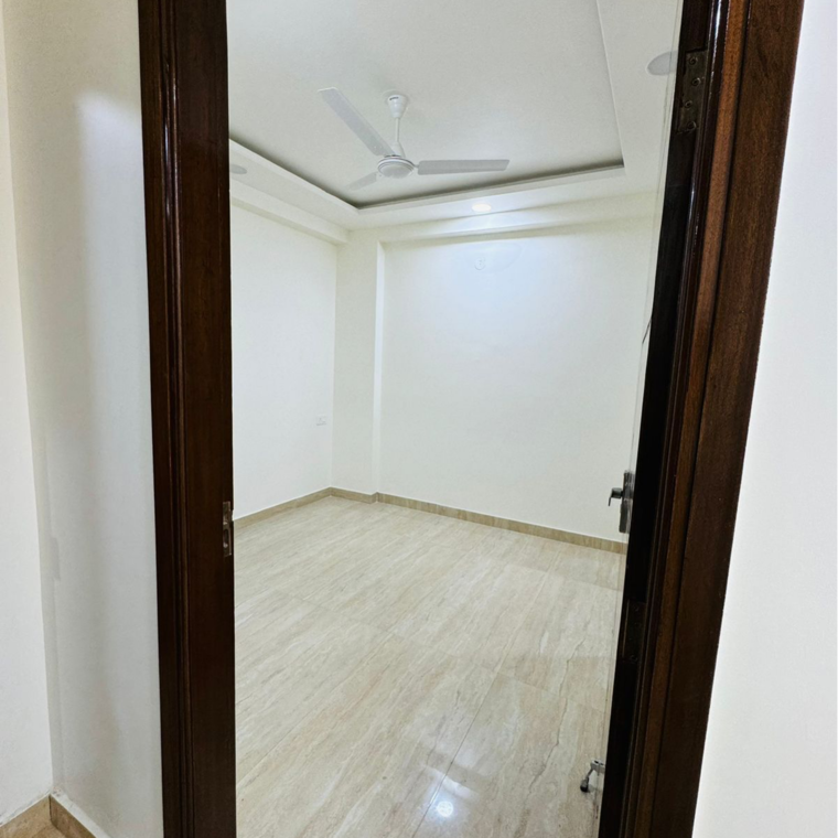 Room, chattarpur 2 Bedroom 75 Sq.Yd. Builder Floor In Chattarpur Delhi 9494126