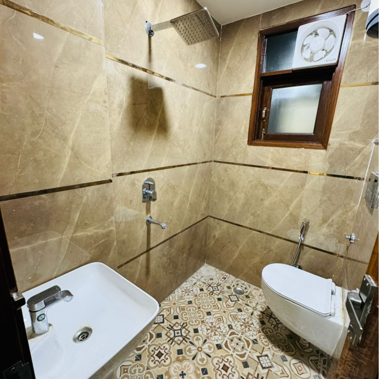 Bathroom, chattarpur 2 Bedroom 75 Sq.Yd. Builder Floor In Chattarpur Delhi 9494126