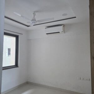 Room in 3 BHK Apartment at Northstar Homes District 1, Gachibowli – for Rent