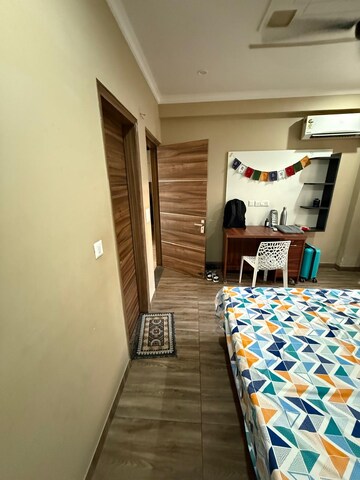 Bedroom in 2 BHK Builder Floor at Sector 55 – for Rent