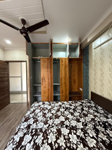 Bedroom in 2 BHK Builder Floor at Sector 55 – for Rent