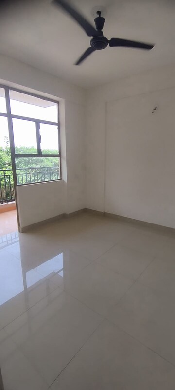 Room in 2 BHK Apartment at Pareena Laxmi Apartments, Sector 99 – for Rent