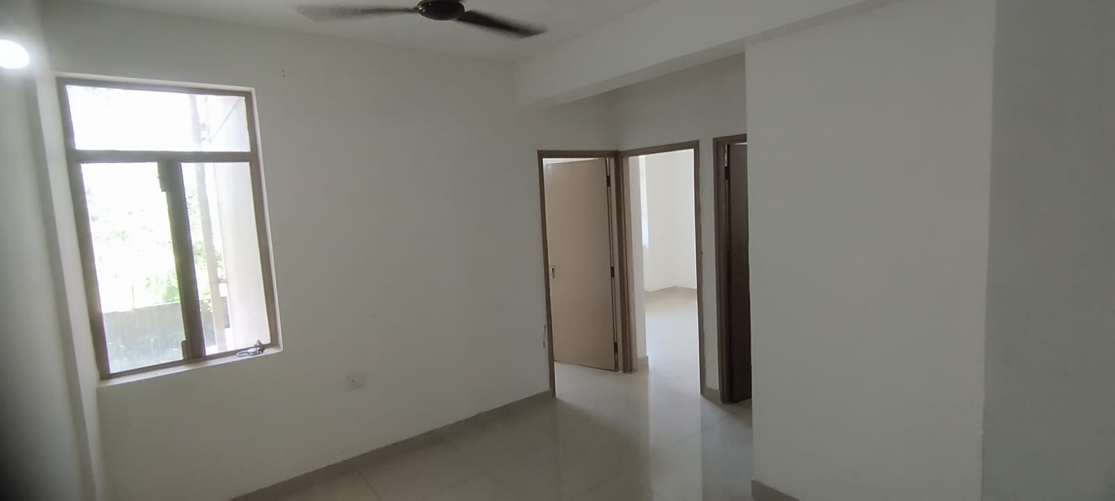 2 BHK + Extra Room 453 Sq.Ft. Apartment in Pareena Laxmi Apartments