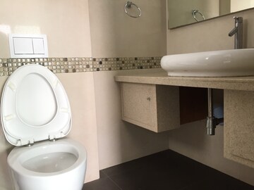 Bathroom in 3 BHK Apartment at Sindhi Society, Chembur – for Rent