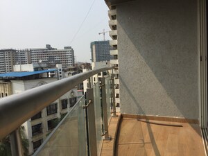 Balcony in 3 BHK Apartment at Sindhi Society, Chembur – for Rent