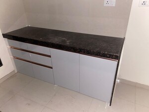 Room in 2 BHK Apartment at L & T Seawoods Residences Phase 1 Part A, Seawoods – for Rent