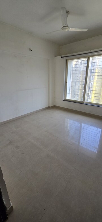 Room in 2 BHK Apartment at Gini Bellissimo, Dhanori – for Rent