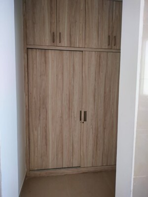 Furnished Amenities in 3 BHK Apartment at Pioneer Park Phase 1, Sector 61 – for Rent