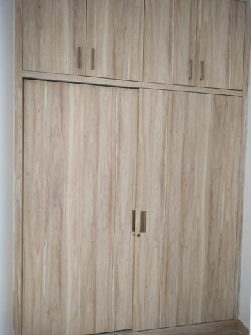 Furnished Amenities in 3 BHK Apartment at Pioneer Park Phase 1, Sector 61 – for Rent