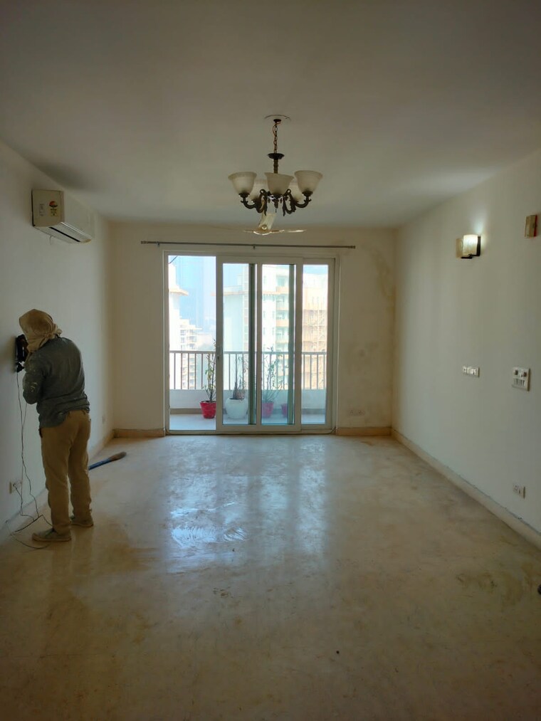 Room, pioneer-park-phase-1 3 Bedroom 3000 Sq.Ft. Apartment In Sector 61 Gurgaon 9494445