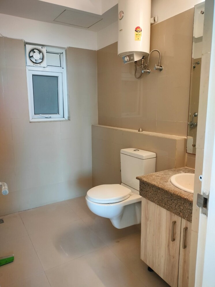 Bathroom, pioneer-park-phase-1 3 Bedroom 3000 Sq.Ft. Apartment In Sector 61 Gurgaon 9494445