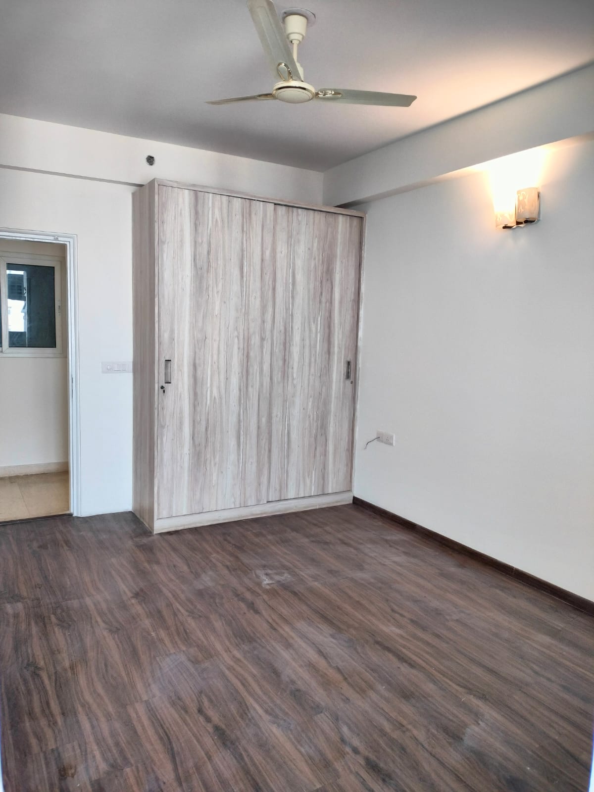 3 BHK + Servant Room Apartment For Rent in Pioneer Park Phase 1