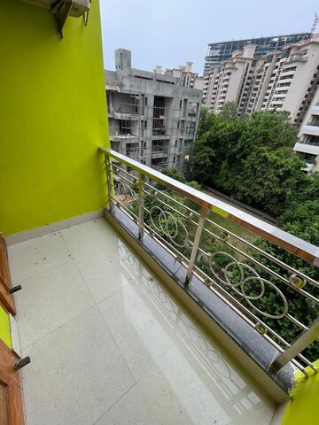 Building Lobby in 3 BHK Builder Floor at Sector 42 – for Rent