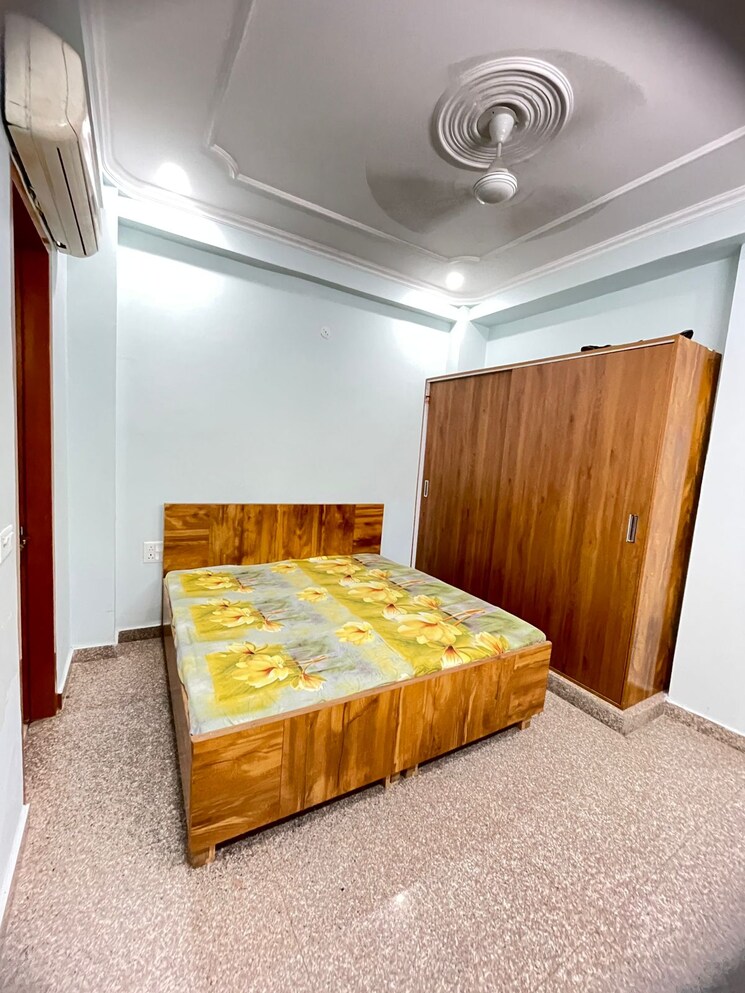 Bedroom, sector 42 3 Bedroom 1800 Sq.Ft. Builder Floor In Sector 42 Gurgaon 9494506