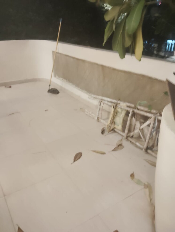 Balcony, greater kailash part 3 3 Bedroom 2000 Sq.Ft. Builder Floor In Greater Kailash Part 3 Delhi 9494519