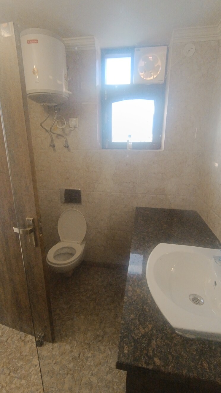 Bathroom, tapovan 3.5 Bedroom 2300 Sq.Ft. Apartment In Tapovan Dehradun 9494527