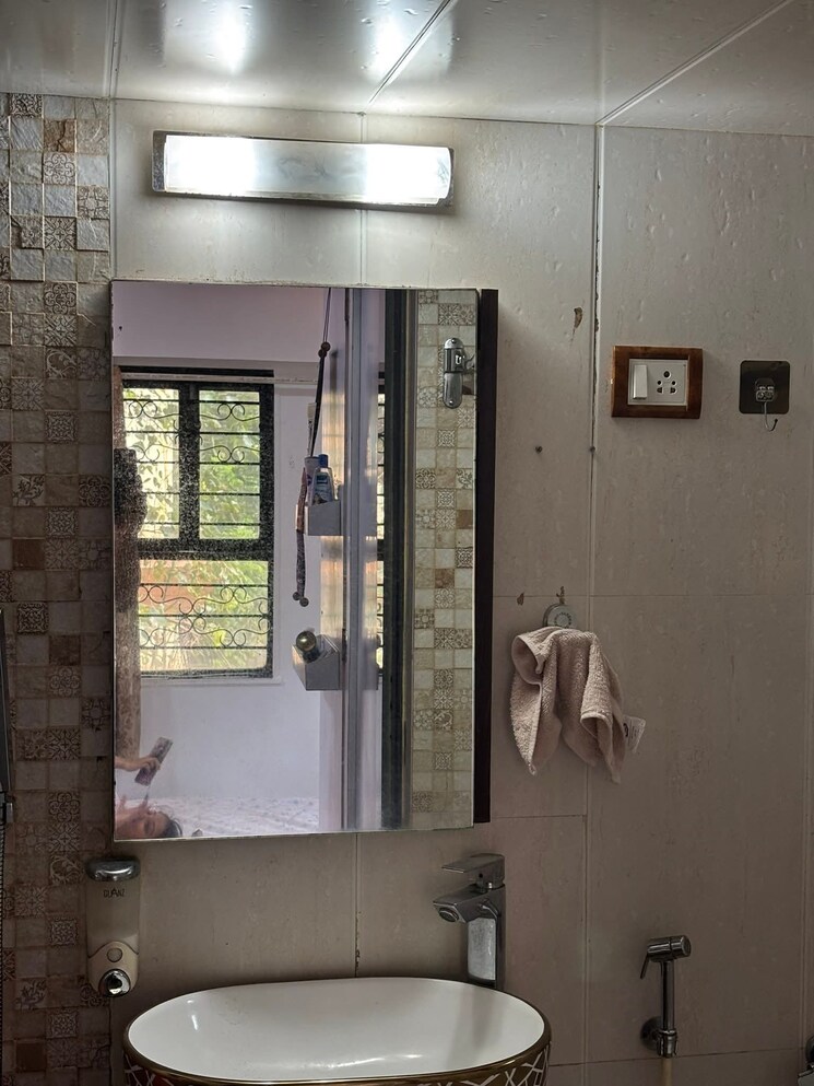 Bathroom, borivali west 2 Bedroom 700 Sq.Ft. Apartment In Borivali West Mumbai 9494569