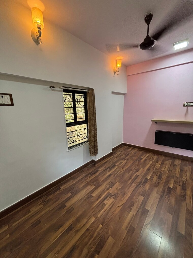 Room, borivali west 2 Bedroom 700 Sq.Ft. Apartment In Borivali West Mumbai 9494569