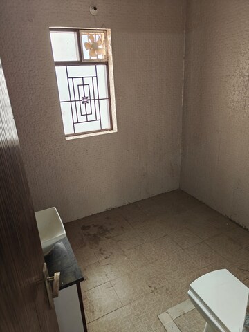 Bathroom in 3 BHK Independent House at Sector 40 – for Rent