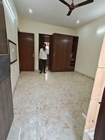 Bedroom in 3 BHK Independent House at Sector 40 – for Rent