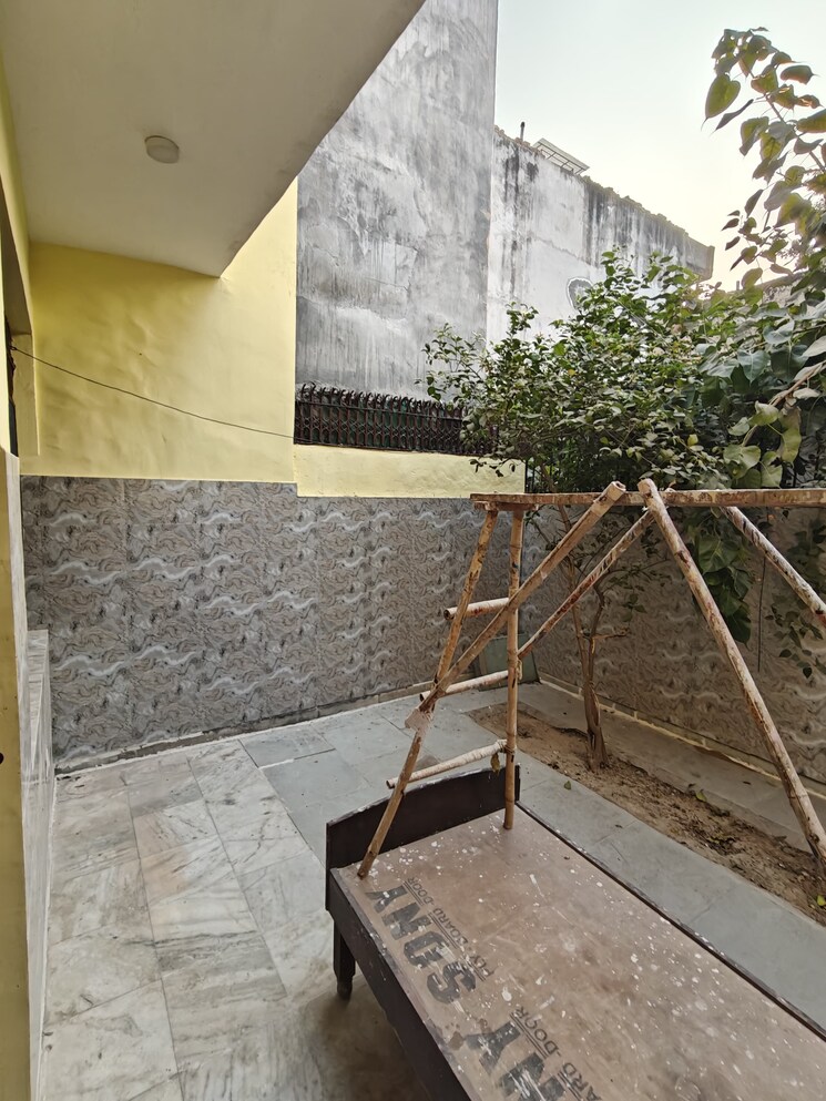 Balcony, sector 40 3 Bedroom 2700 Sq.Ft. Independent House In Sector 40 Gurgaon 9494592