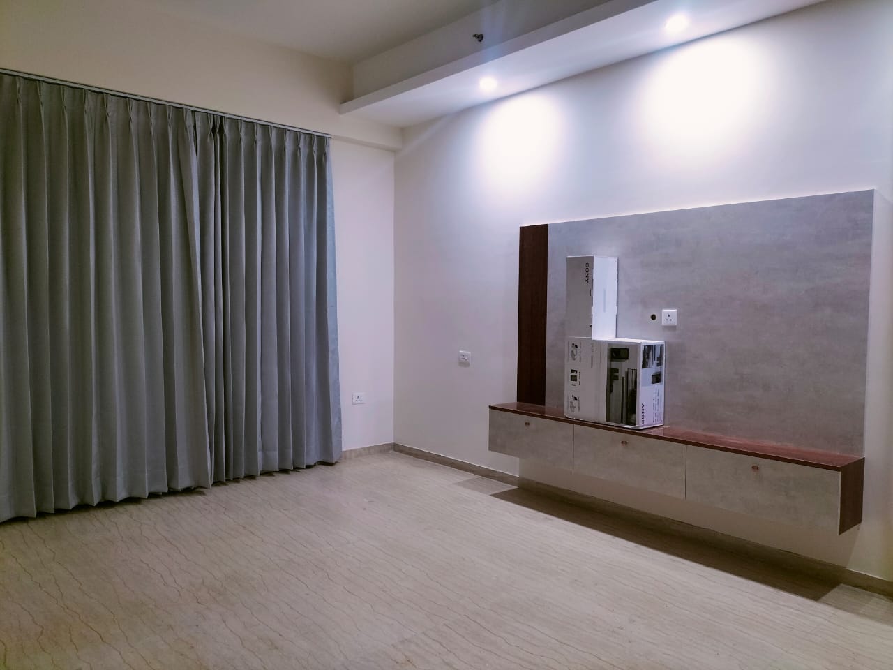 4 BHK Apartment For Rent in Mahagun Mezzaria