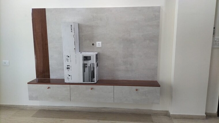 Room, mahagun-mezzaria 4 Bedroom 3525 Sq.Ft. Apartment In Sector 78 Noida 9494566