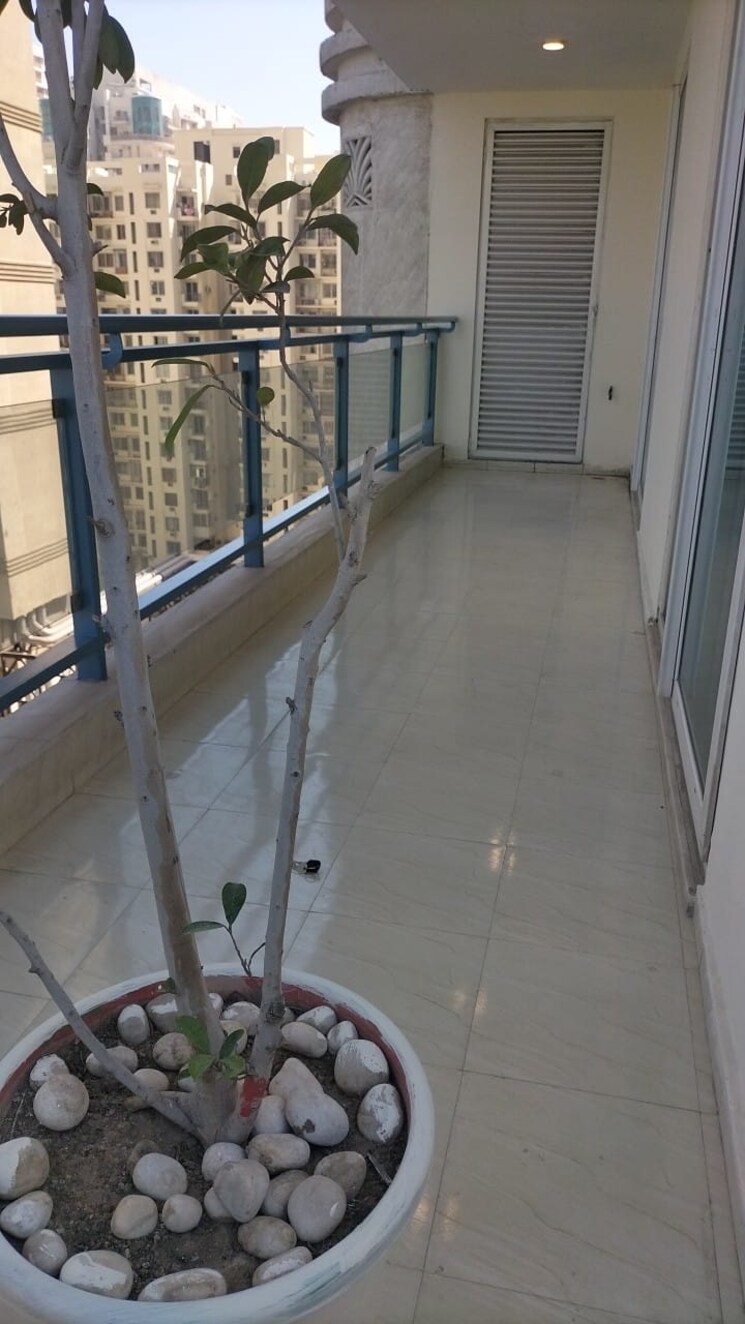 Balcony, mahagun-mezzaria 4 Bedroom 3525 Sq.Ft. Apartment In Sector 78 Noida 9494566