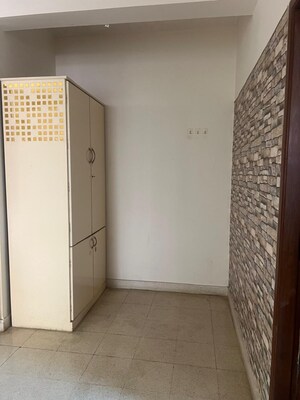 Room in 3 BHK Apartment at Victoria Layout – for Rent