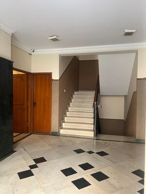 Room in 3 BHK Apartment at Victoria Layout – for Rent