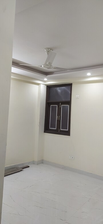 Furnished Amenities in 2 BHK Builder Floor at Khirki Extension – for Rent