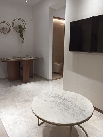 Bathroom in 1 BHK Apartment at Infinity Residences, Parel – for Sale