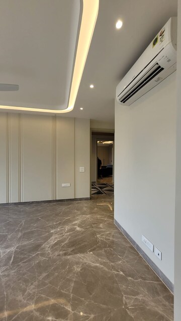 Room in 4 BHK Builder Floor at BPTP Park Elite Floors, Sector 85 – for Sale